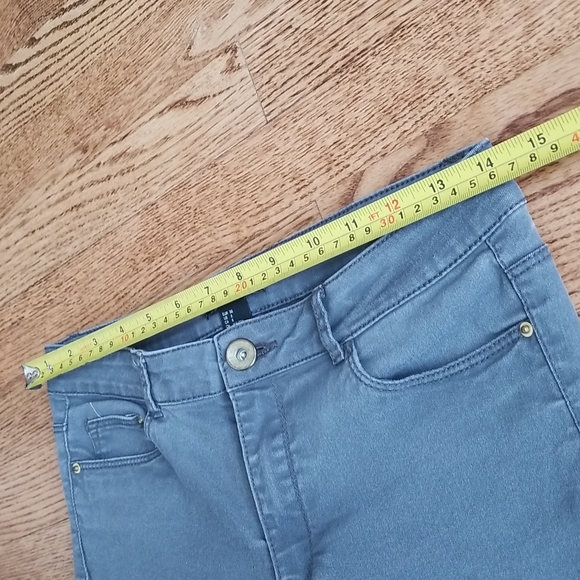 (8) H&M Grey Skinny Stretch Denim Jeans - Picture 7 of 11
